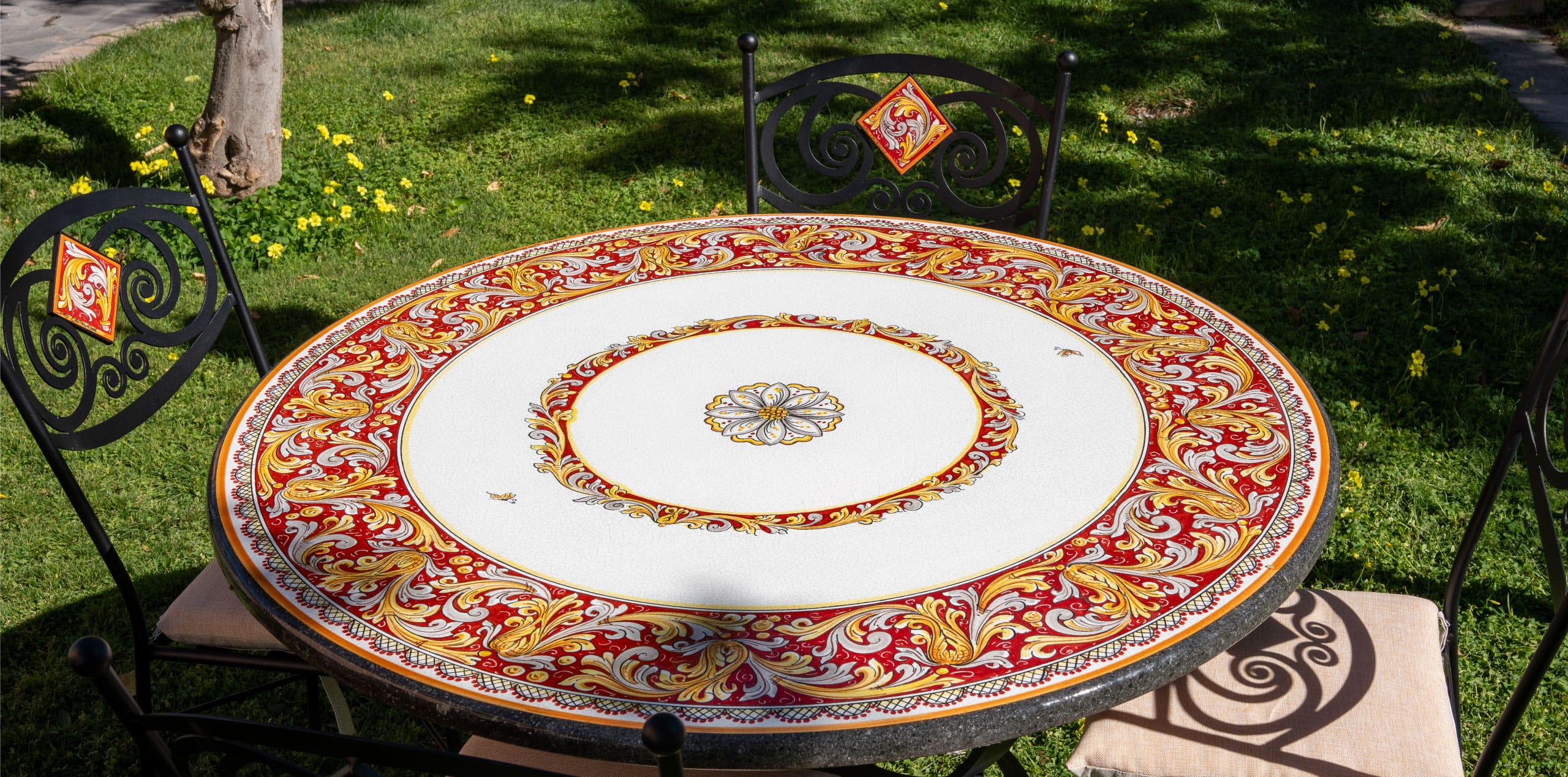 Arte-Lavica-Tavoli-in-pietra-lavica-Rotondi